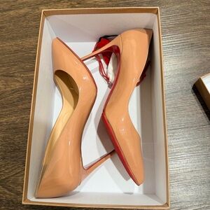 Nude Christian Louboutin kate pigalle